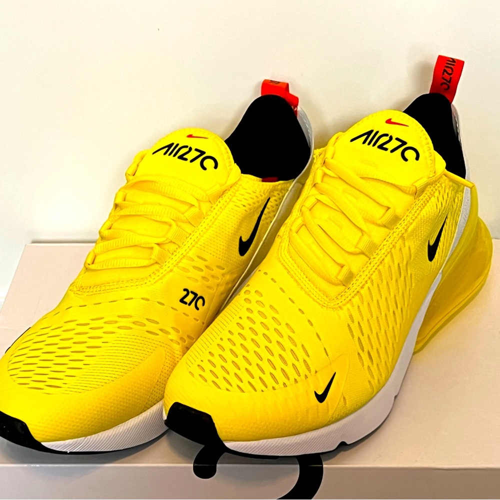 Nike Women’s Air Max 270 - BNIB - size 10.5 - yellow strike/black-white